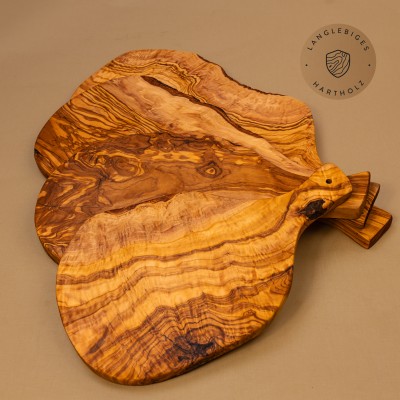 Servierbrett aus Olivenholz | Naturschnitt mit Griff & Rinde