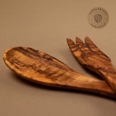 Salatbesteck aus Olivenholz: Nachhaltiger Genuss