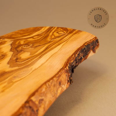 Brotzeitbrett Olivenholz | Rustikal im Naturschnitt