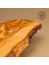 Brotzeitbrett Olivenholz | Rustikal im Naturschnitt