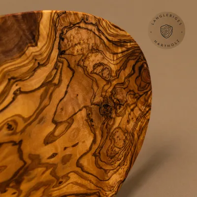 Ovales Frühstücksbrett Olivenholz | geschmeidig & handgemacht