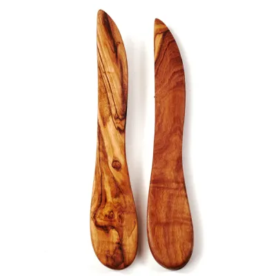 Buttermesser aus Olivenholz – handgemacht & naturbelassen