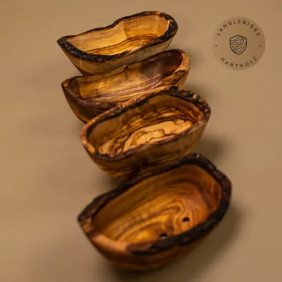 Seifenschälchen aus Olivenholz mit Löchern | oval | naturbelassener Rand