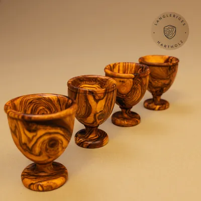 4er-Set Eierbecher aus Olivenholz – klassisch & naturbelassen | handgefertigt