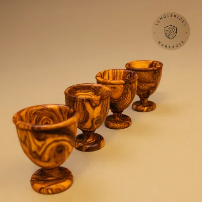 4er-Set Eierbecher aus Olivenholz – klassisch & naturbelassen | handgefertigt