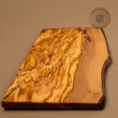 Frühstücksbrett Olivenholz | Rustikal mit Naturkante