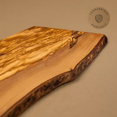 Frühstücksbrett Olivenholz | Rustikal mit Naturkante
