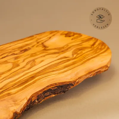 Brotzeitbrett Olivenholz | Rustikal im Naturschnitt