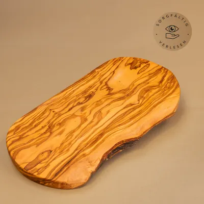 Brotzeitbrett Olivenholz | Rustikal im Naturschnitt