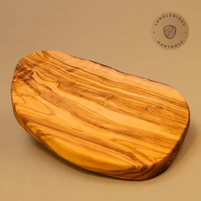 Brotzeitbrett Olivenholz | Rustikal im Naturschnitt