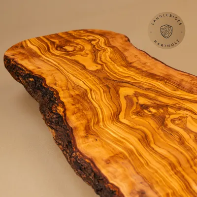 Brotzeitbrett Olivenholz | Rustikal im Naturschnitt