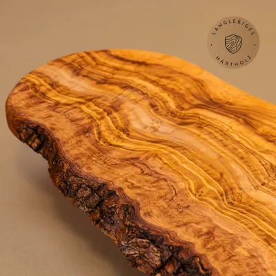 Brotzeitbrett Olivenholz | Rustikal im Naturschnitt