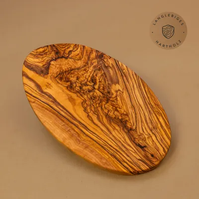 Ovales Frühstücksbrett Olivenholz | geschmeidig & handgemacht