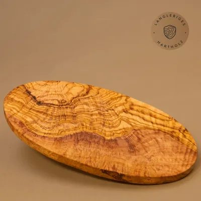 Ovales Frühstücksbrett Olivenholz | geschmeidig & handgemacht