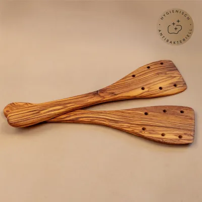 2er Set Pfannenwender aus Olivenholz mit Löchern