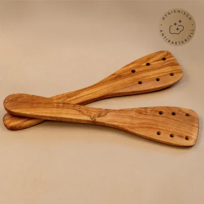 2er Set Pfannenwender aus Olivenholz mit Löchern