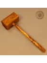 Fleischklopfer aus Olivenholz mit eckigem Kopf