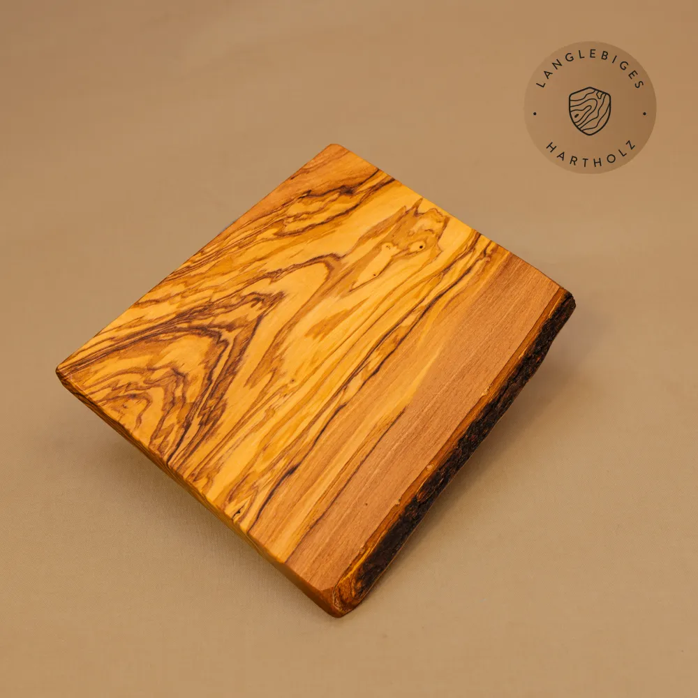 Schneidebrett Olivenholz | mit Naturkante | in 8 Größen