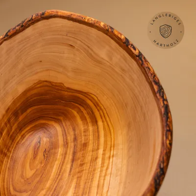Große Salatschale aus Olivenholz mit Naturrand | rustikal | naturbelassen