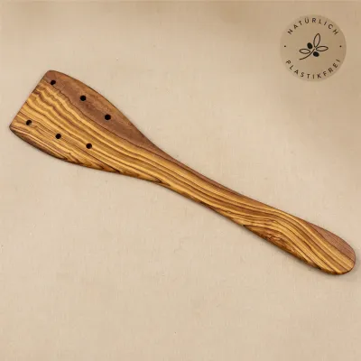 Pfannenwender aus Olivenholz mit Löchern – robust & natürlich