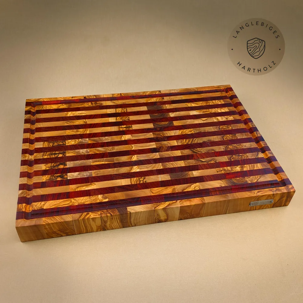 Massives Olivenholz Stirnholz Schneidebrett mit Saftrille | zweifarbig