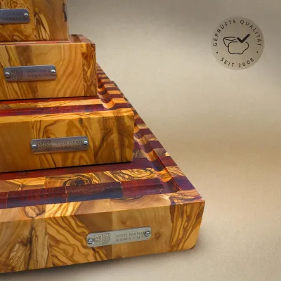 Massives Olivenholz Stirnholz Schneidebrett mit Saftrille | zweifarbig