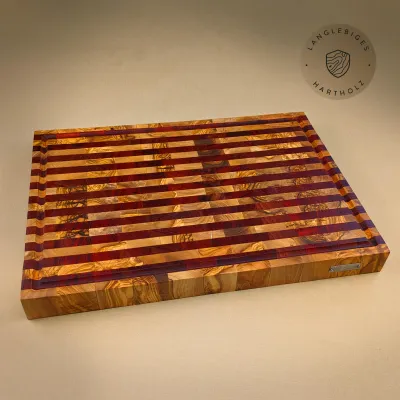 Massives Olivenholz Stirnholz Schneidebrett mit Saftrille | zweifarbig