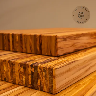 Massives Schneidebrett aus Olivenholz | Qualität aus Handarbeit