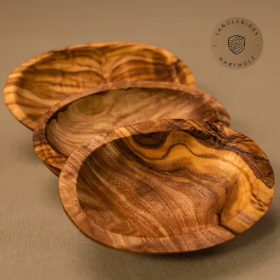 Olivenholz Schälchen oval mit glattem Rand | zeitlos & handgemacht