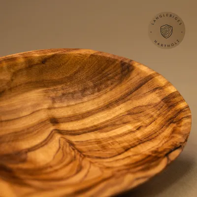 Olivenholz Schälchen oval mit glattem Rand | zeitlos & handgemacht