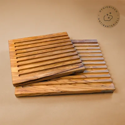 Brotschneidebrett mit Rillen aus Olivenholz | massiv & handgefertigt