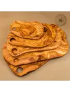 Brotzeitbrett aus Olivenholz im Naturschnitt mit Loch | Handgemacht