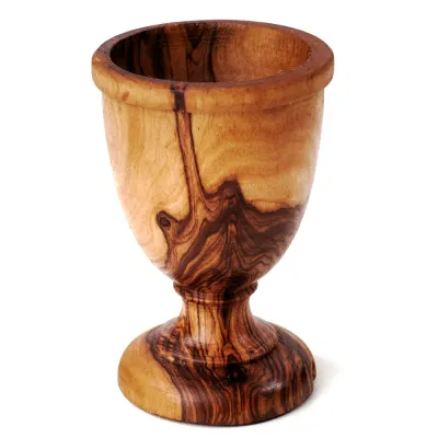 Eierbecher aus Olivenholz – schlicht, naturbelassen & handgemacht