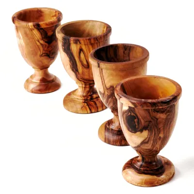 Eierbecher aus Olivenholz – schlicht, naturbelassen & handgemacht