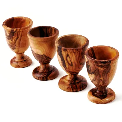 Eierbecher aus Olivenholz – schlicht, naturbelassen & handgemacht