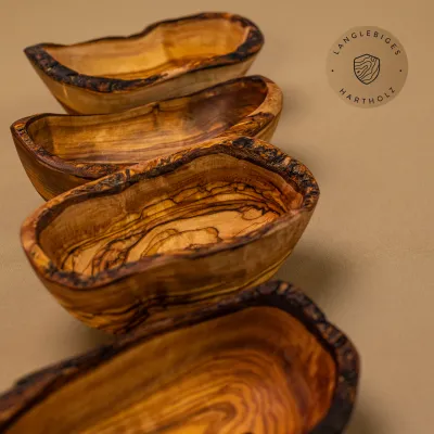 Seifenschälchen aus Olivenholz mit Löchern | oval | naturbelassener Rand
