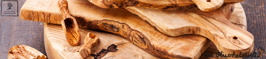 Cutting boards made of olive wood facilitate the work in the kitchen